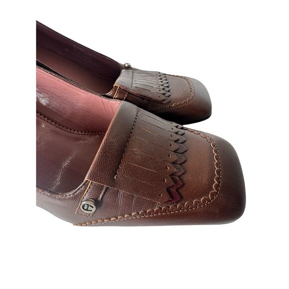 Vintage 1990s Etianne Aigner 7M eysabel brown leather 2.5" chunky heel pumps - Picture 5 of 12